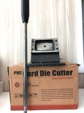 เครื่องตัดบัตรพลาสติกขนาดมาตรฐาน พร้อมก้านโยกยาว เครื่องตัดบัตรพร้อมก้านโยก.jpg