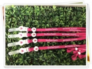 สายคล้องบัตร สกรีน1สี โลโก้เรซิ่น 2 จุด ic card.jpg